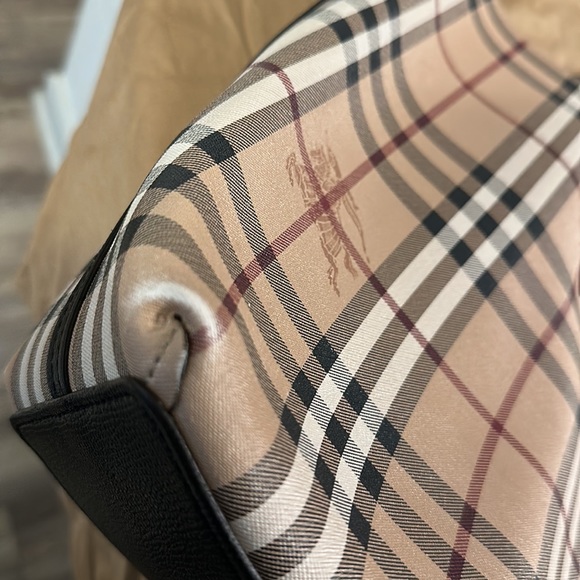 Burberry Reversible Check Leather Haymarket Tote - Picture 5 of 6